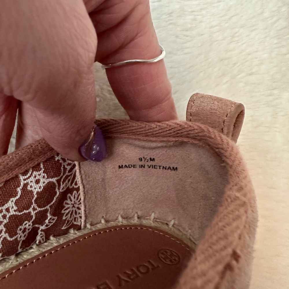 New Tory Burch Minnie embellished suede espadrilles in pink - Picture 7 of 7